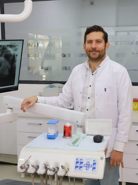 İzmir Çiğli Çocuk Diş Hekimi  Dr. Dt. Kutay Gürel